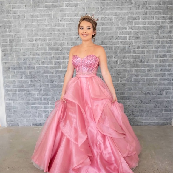 Prom Dress - Picture 2 of 5